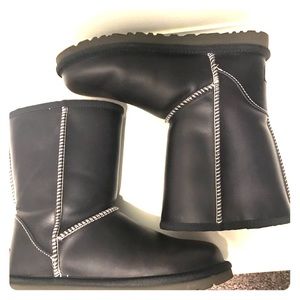 UGG | Shoes | Ugg Classic Short Leather 